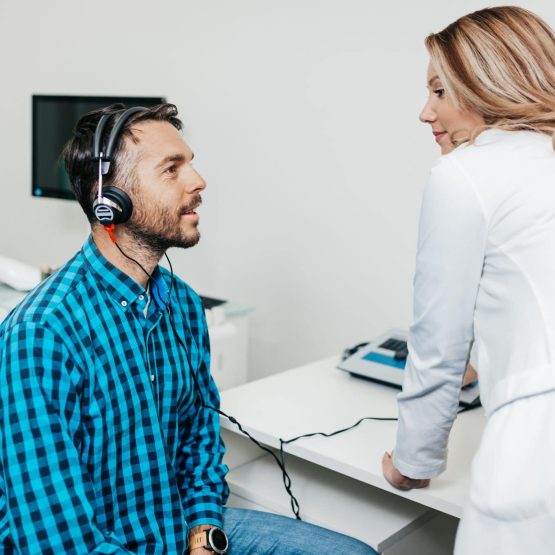 hearing-test-man-screening